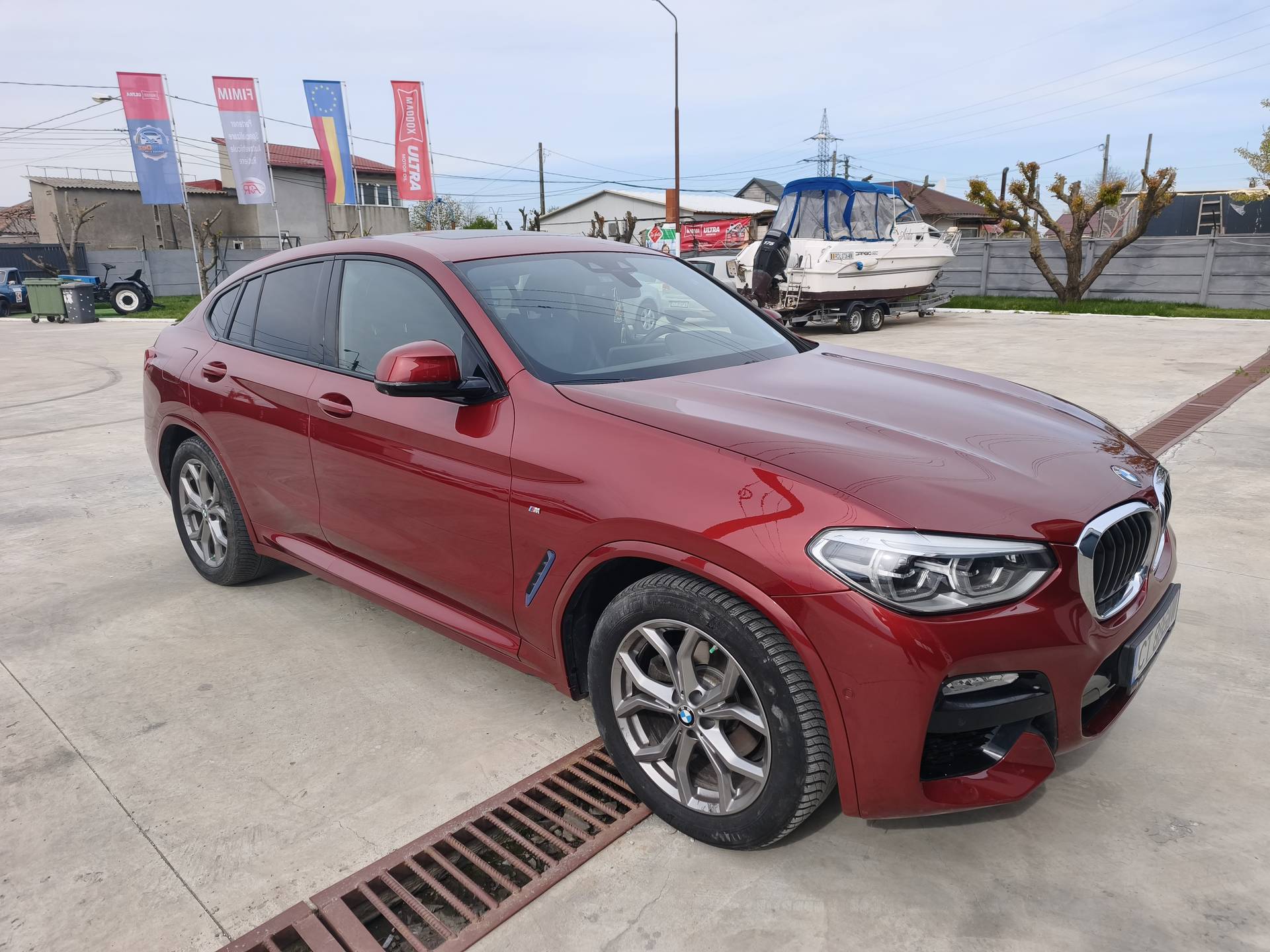 BMW X4 finalizat — vedere completă